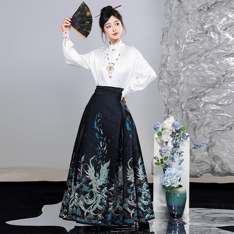 Ming Dynasty Hanfu Set — High Collar Shirt and Horse Face Skirt