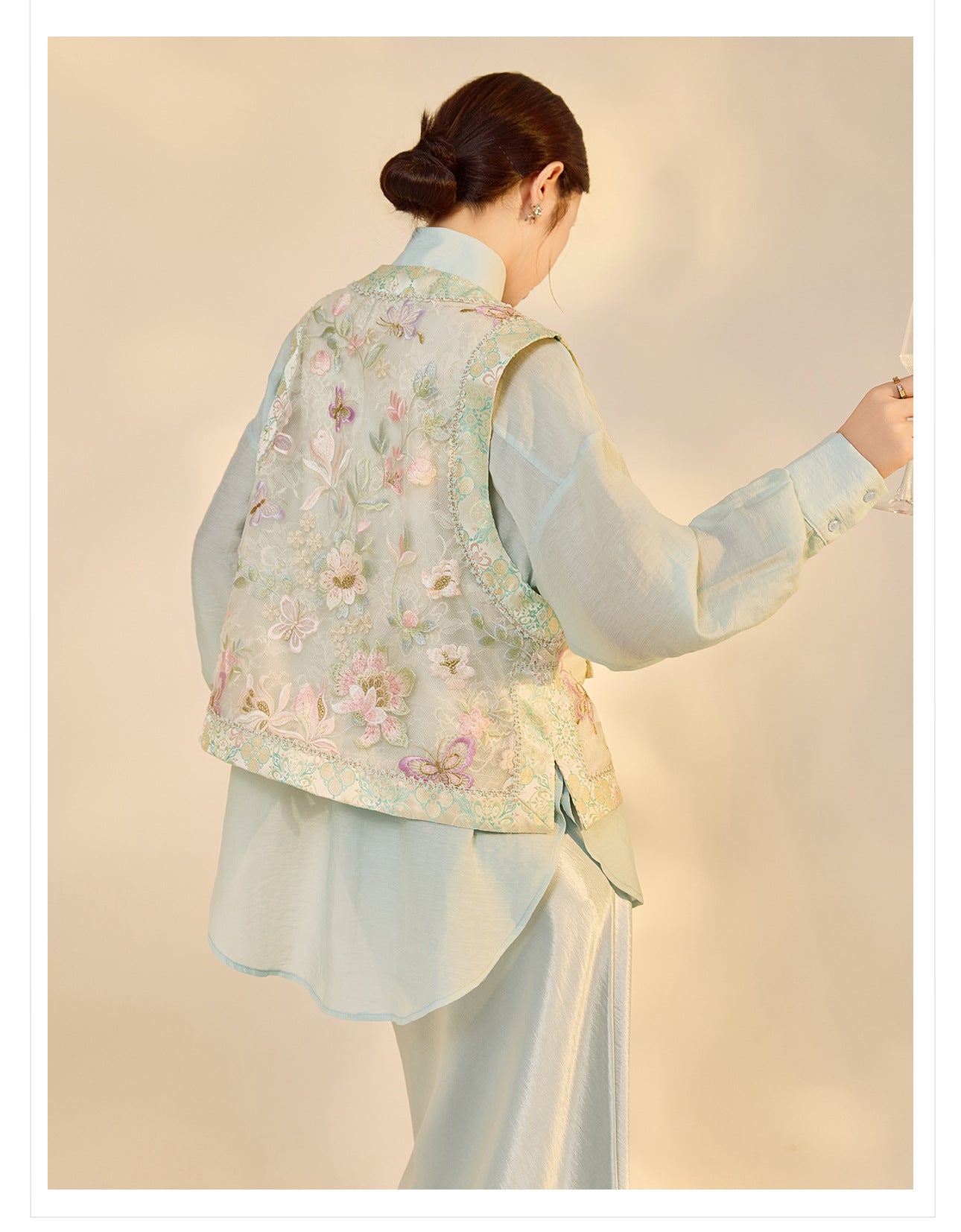Embroidered Mulberry Silk Vest – New Chinese Style Women's Top