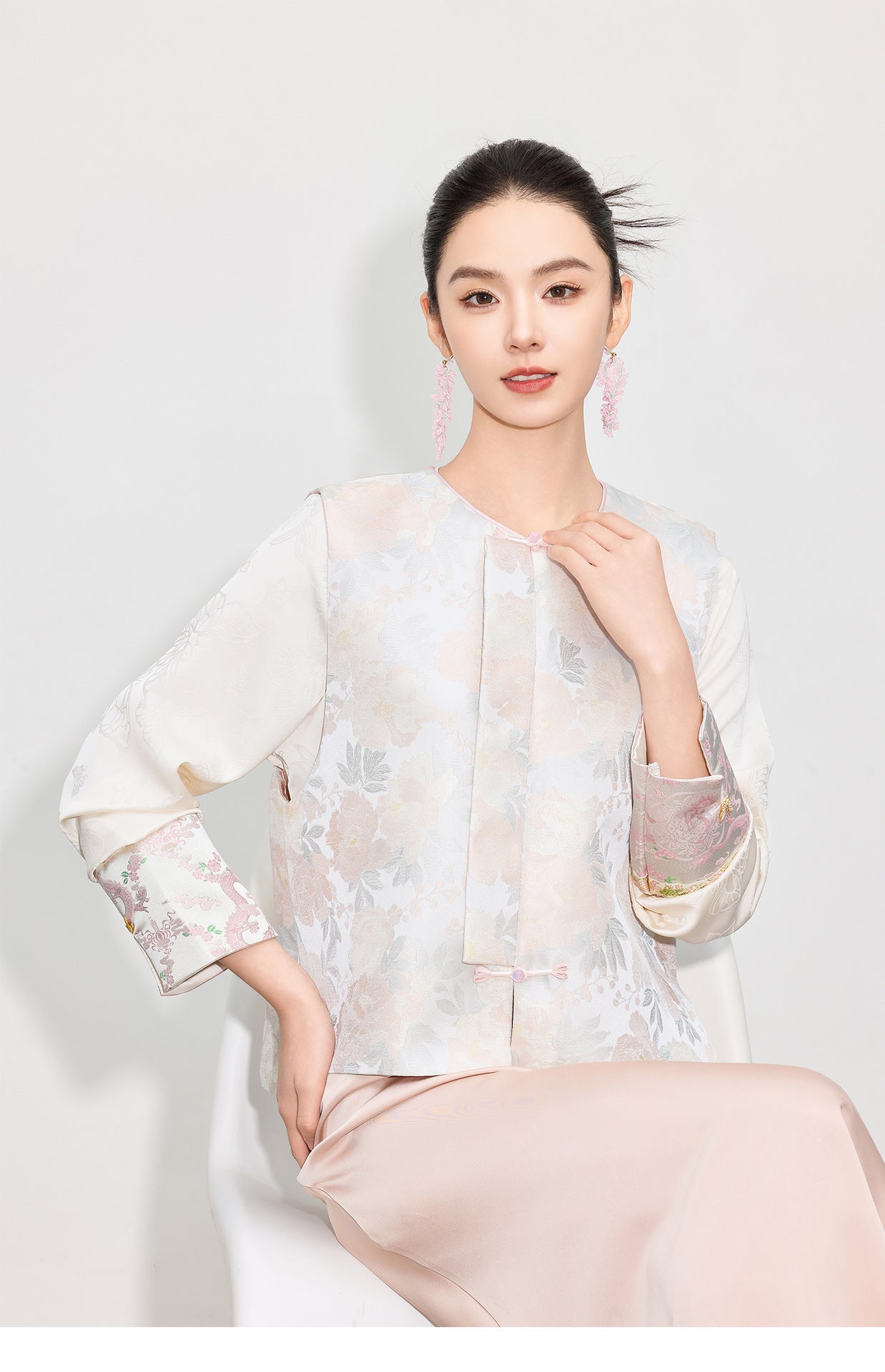 Light National Style Jacquard Vest Chinese Style