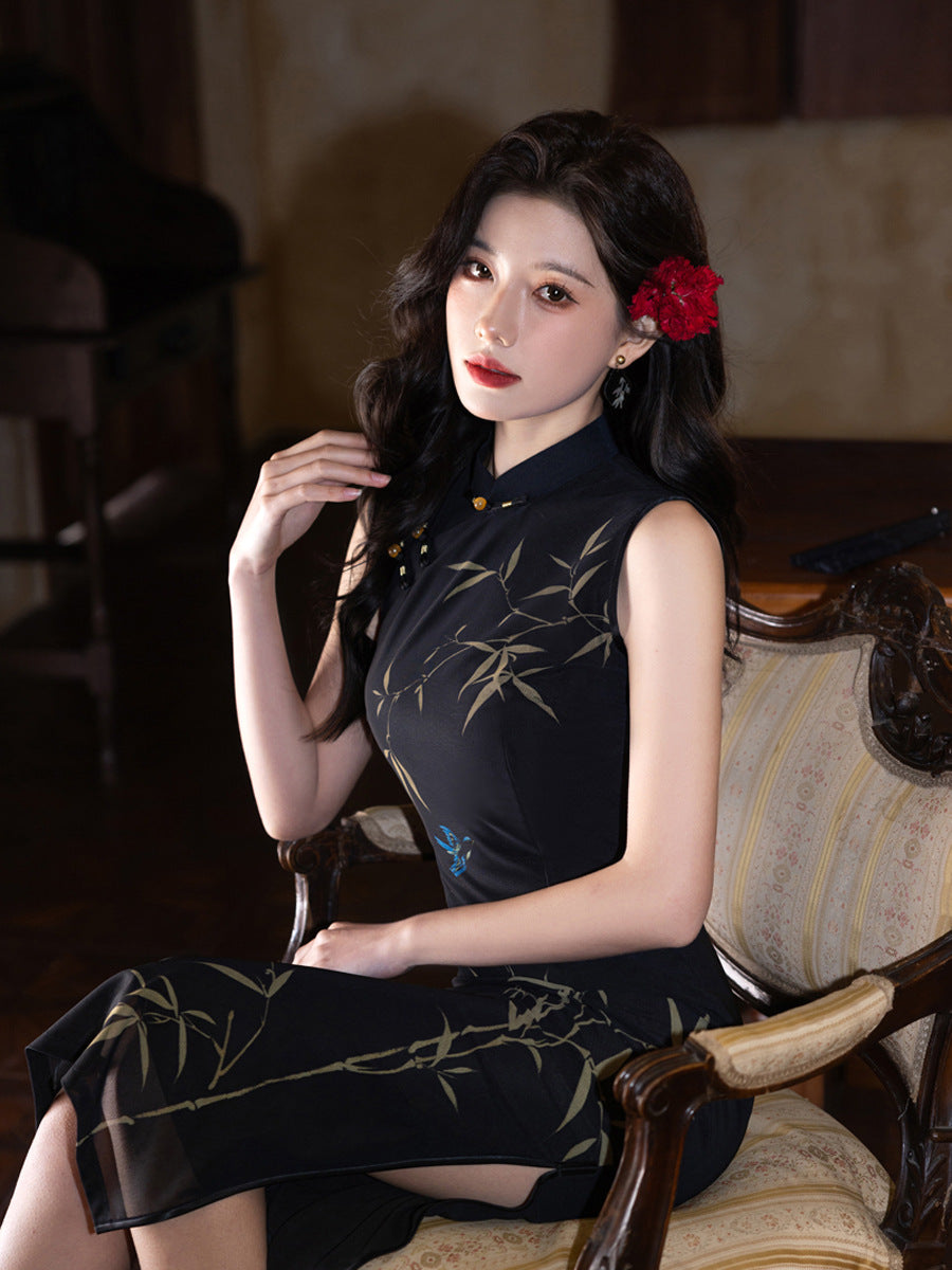 Elegant Black Cheongsam – 2025 Sleeveless Slim Fit Dress