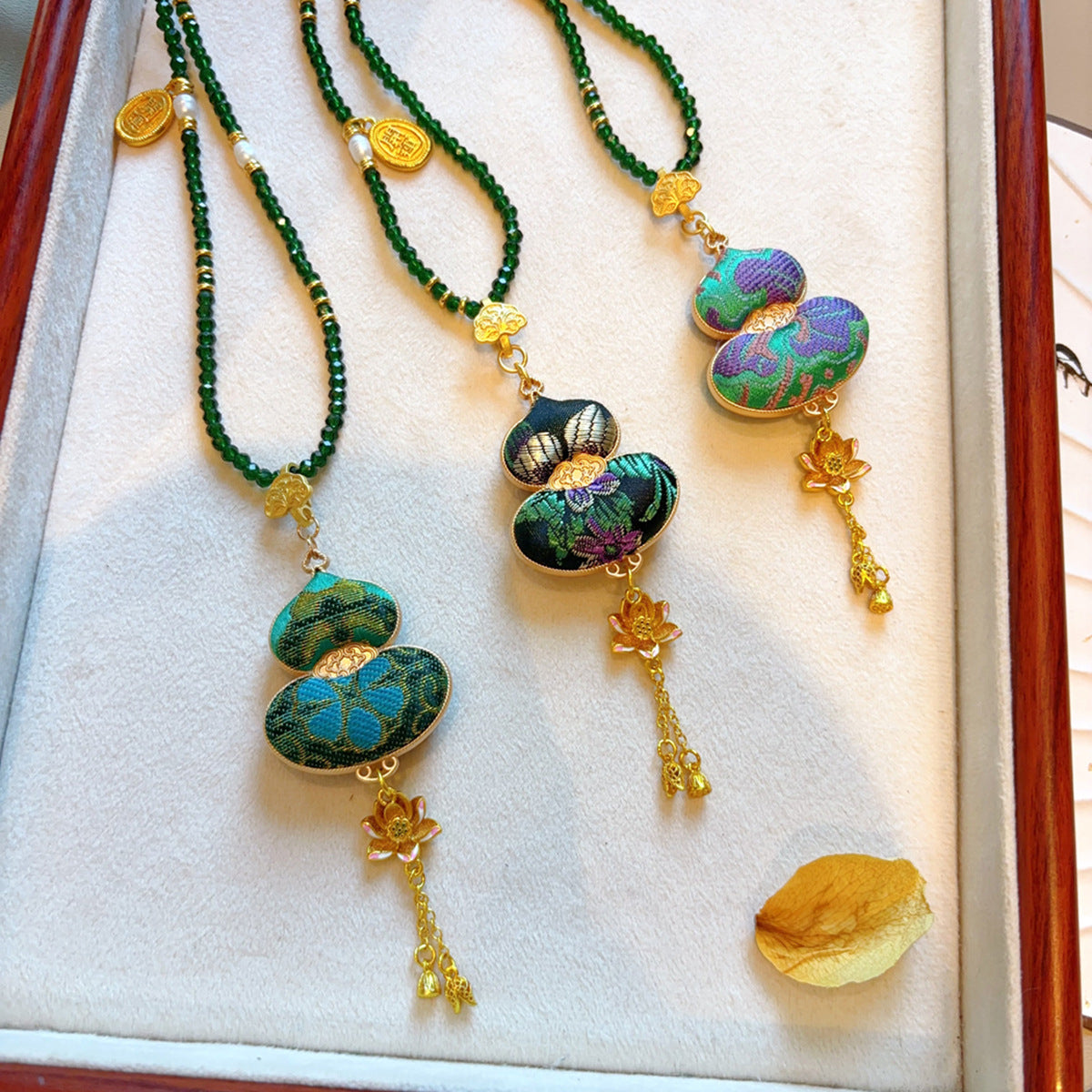 Handmade Song Brocade Gourd Necklace | New Chinese Style Cultural Heritage Accessory