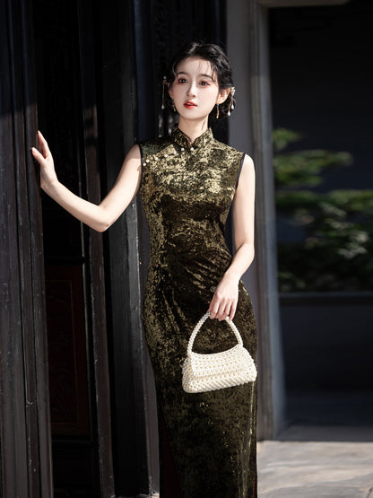 New Chinese Style Black Velvet Cheongsam – Slim Fit Dress