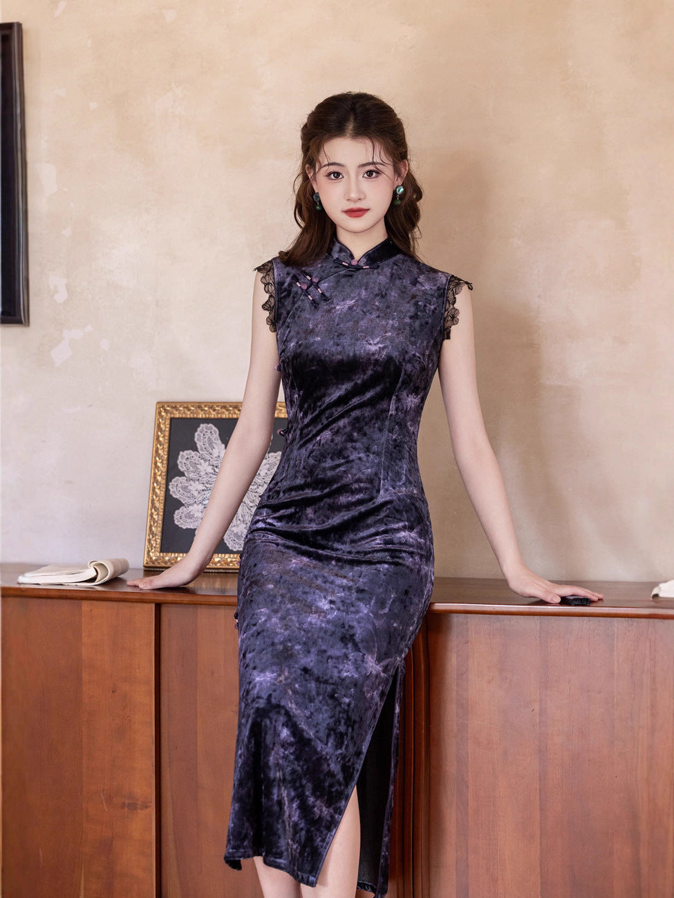 Purple Sleeveless Cheongsam – Old Shanghai Retro 2025 Autumn Dress