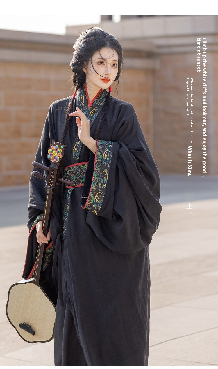 Warring States Hanfu — Straight Skirt Robe with Large Volume Tail for Women