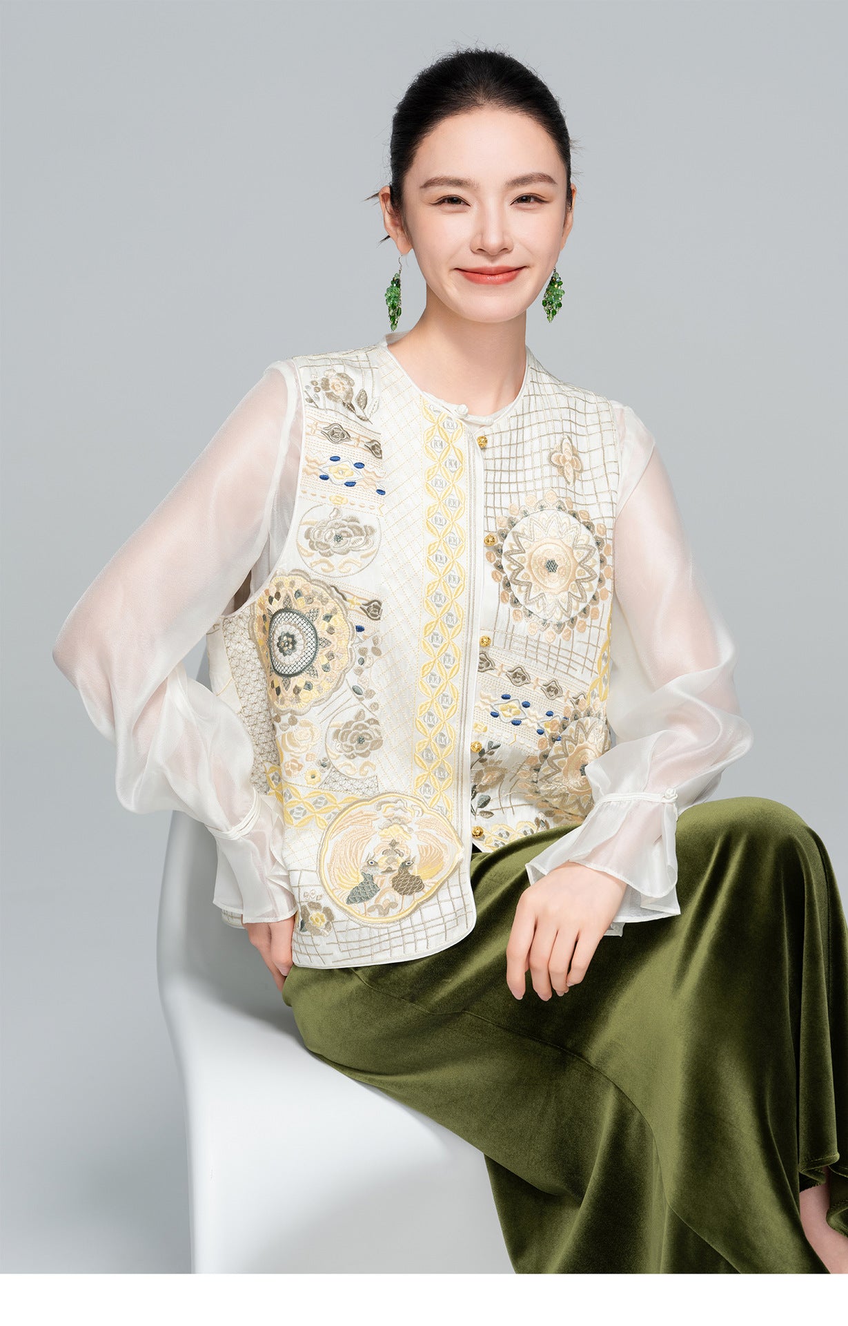 High-End Vintage Silk Embroidered Women's Vest