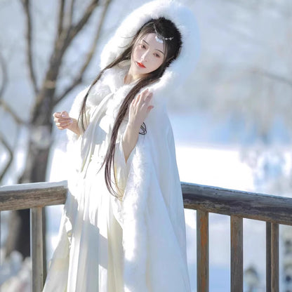 Winter Hanfu Cloak for Women – Thick Fleece Fur Collar Warm Cape
