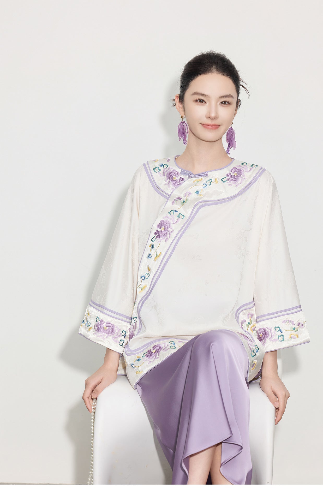Chinese Style Jacquard Embroidery Coat for Women