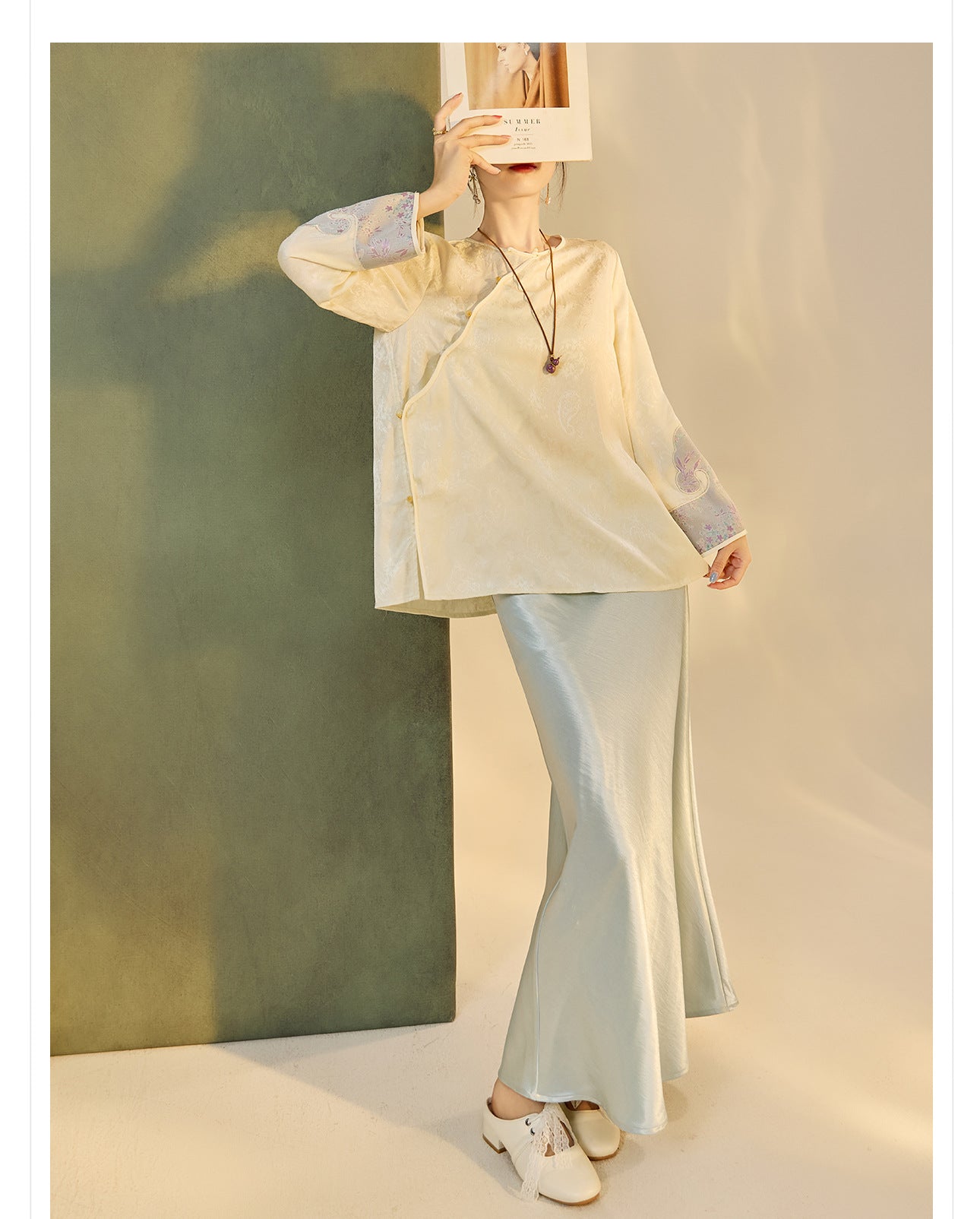 2025 New Chinese Style Elegant Jacquard Shirt | High-End Embroidered Button Top