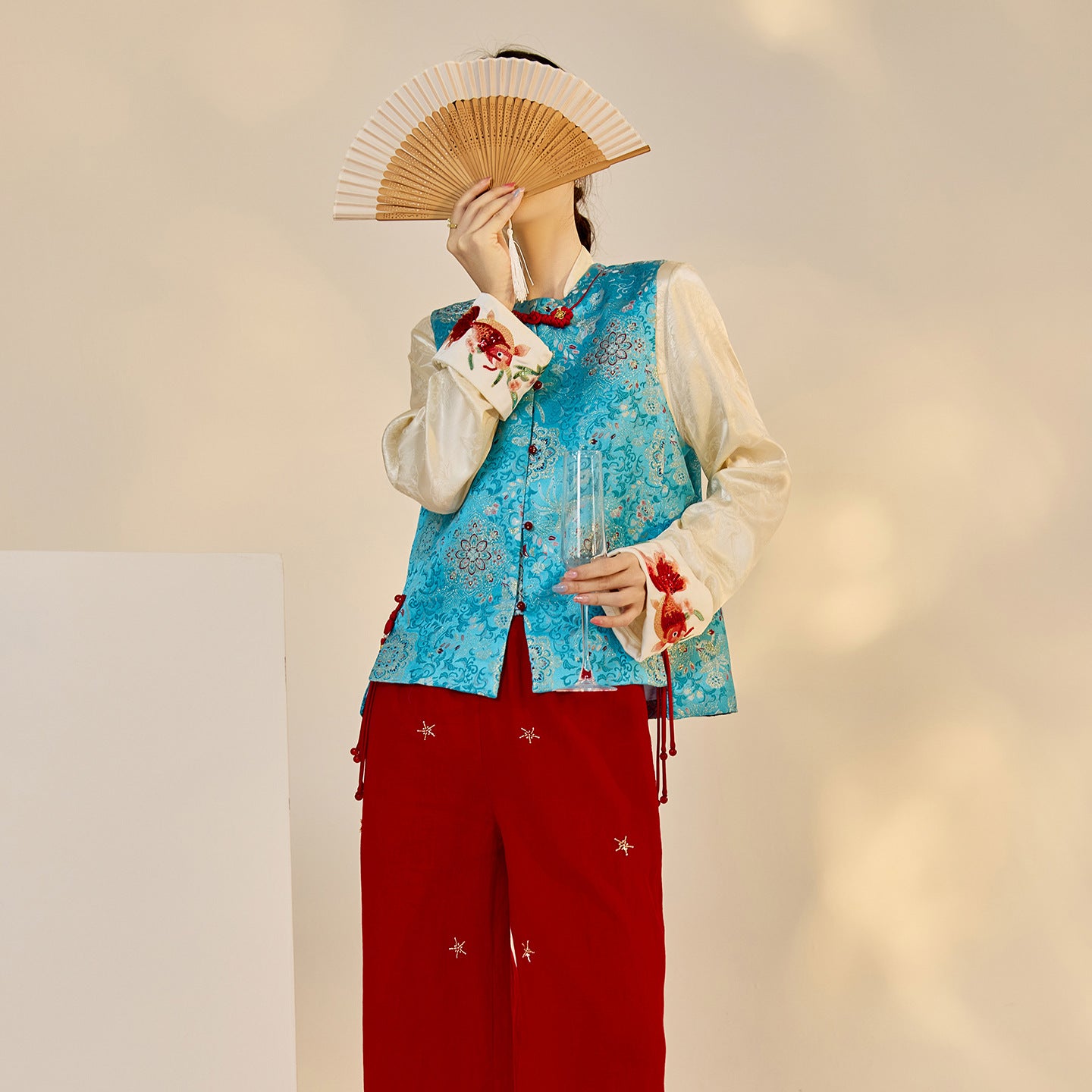 Early Autumn Retro Embroidered Vest | New Chinese Style Women's Top