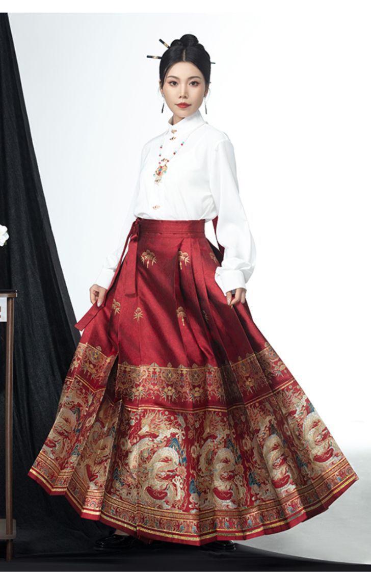 Elegant Autumn-Winter Brocade Horse-Face Skirt