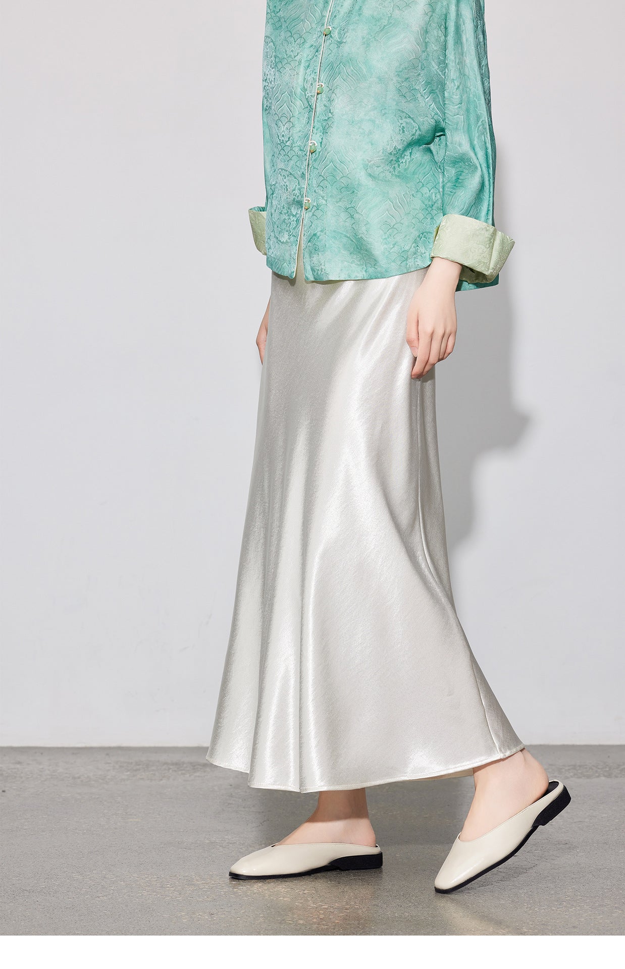 Chic High-End Diagonal Cut Satin Mermaid Skirt