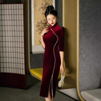 Elegant Mid-Sleeve Velvet Qipao – Burgundy Daily Dress