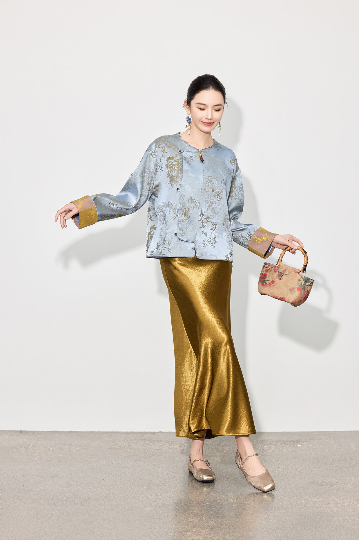 High-End Elegant Jacquard Long Sleeve Top