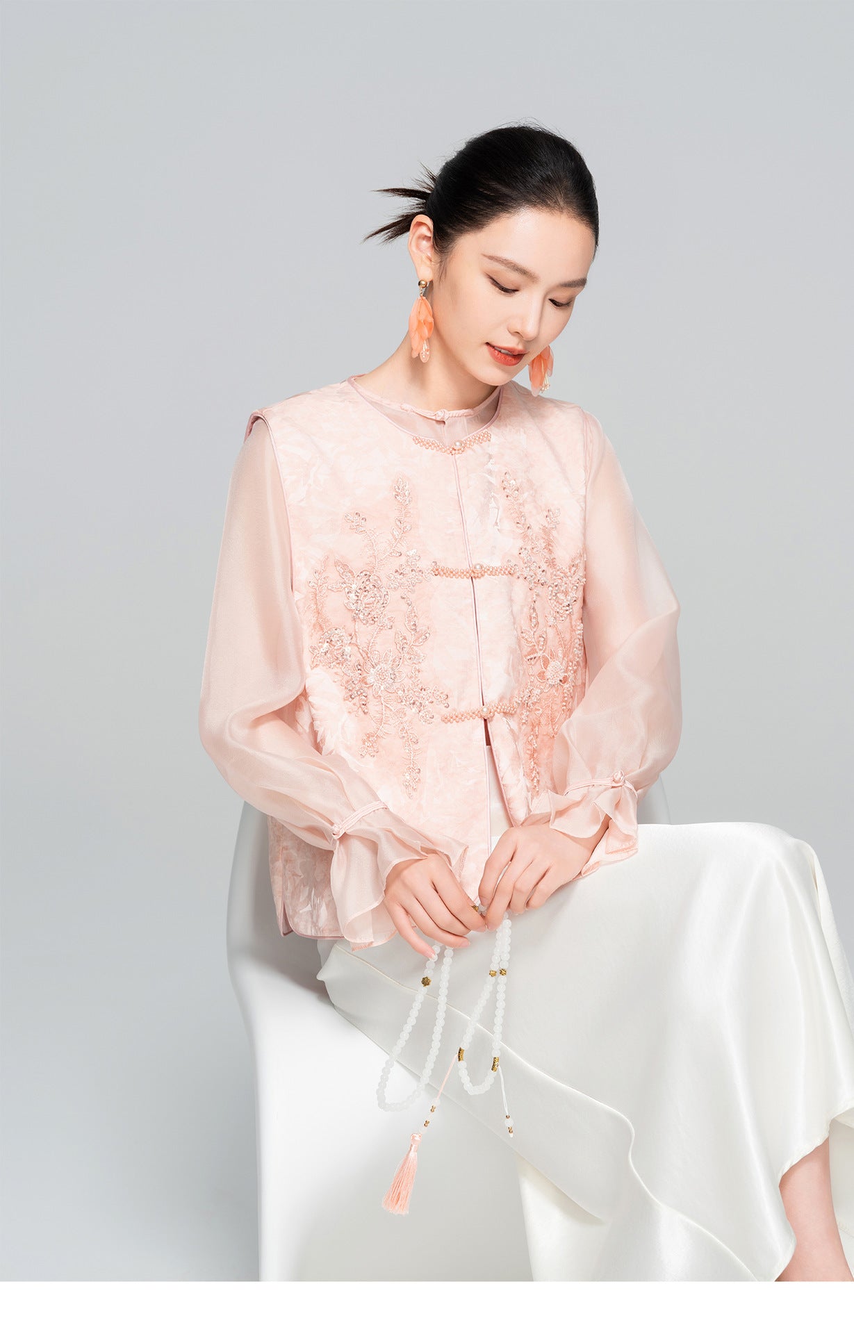 Sophisticated Sleeveless Retro Silk Vest