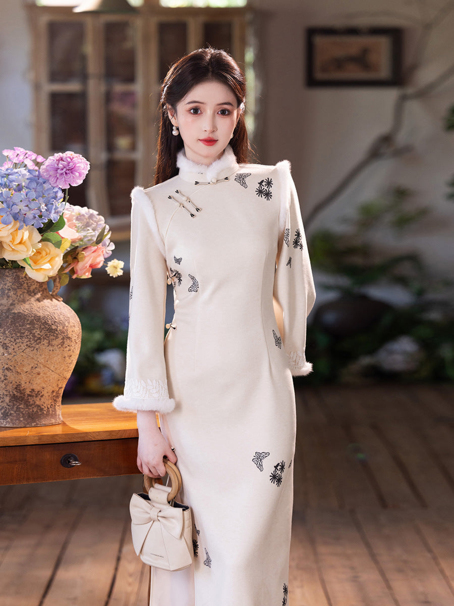 White Fleece-Lined Winter Qipao | Thickened Long-Sleeve Retro Dress 2025