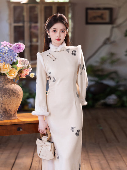 White Fleece-Lined Winter Qipao | Thickened Long-Sleeve Retro Dress 2025