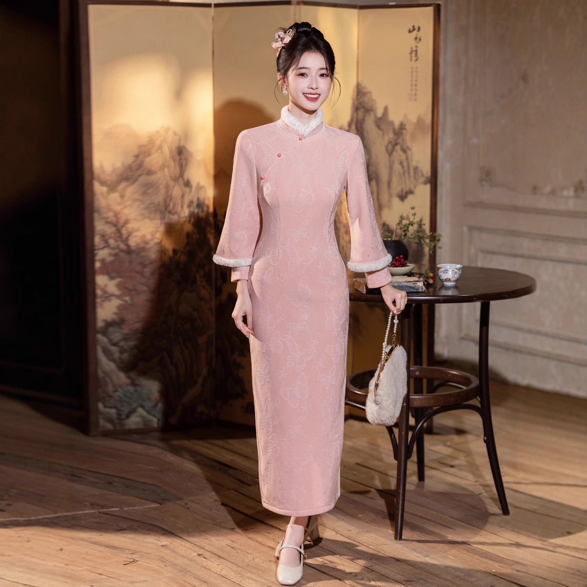 Elegant Thickened Winter Cheongsam – Retro Chinese Style Dress
