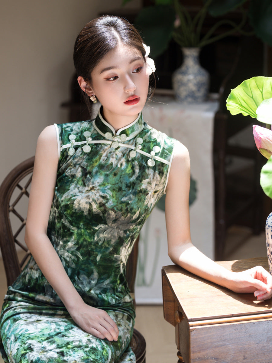 Jiangnan Retro Velvet Qipao – High-End Slim Fit Autumn Dress