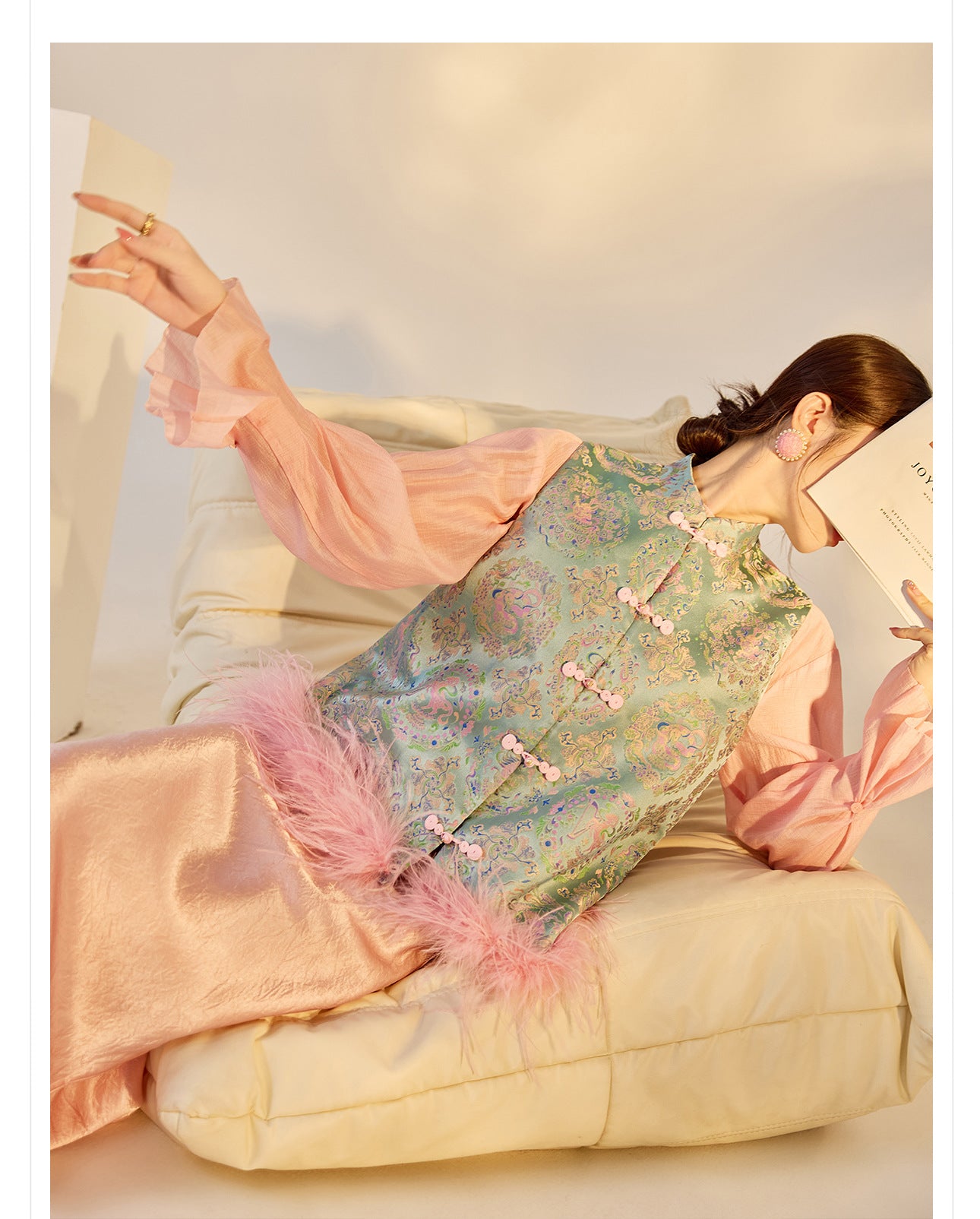 Ostrich Feather Detachable Vest – Elegant New Chinese Style Top