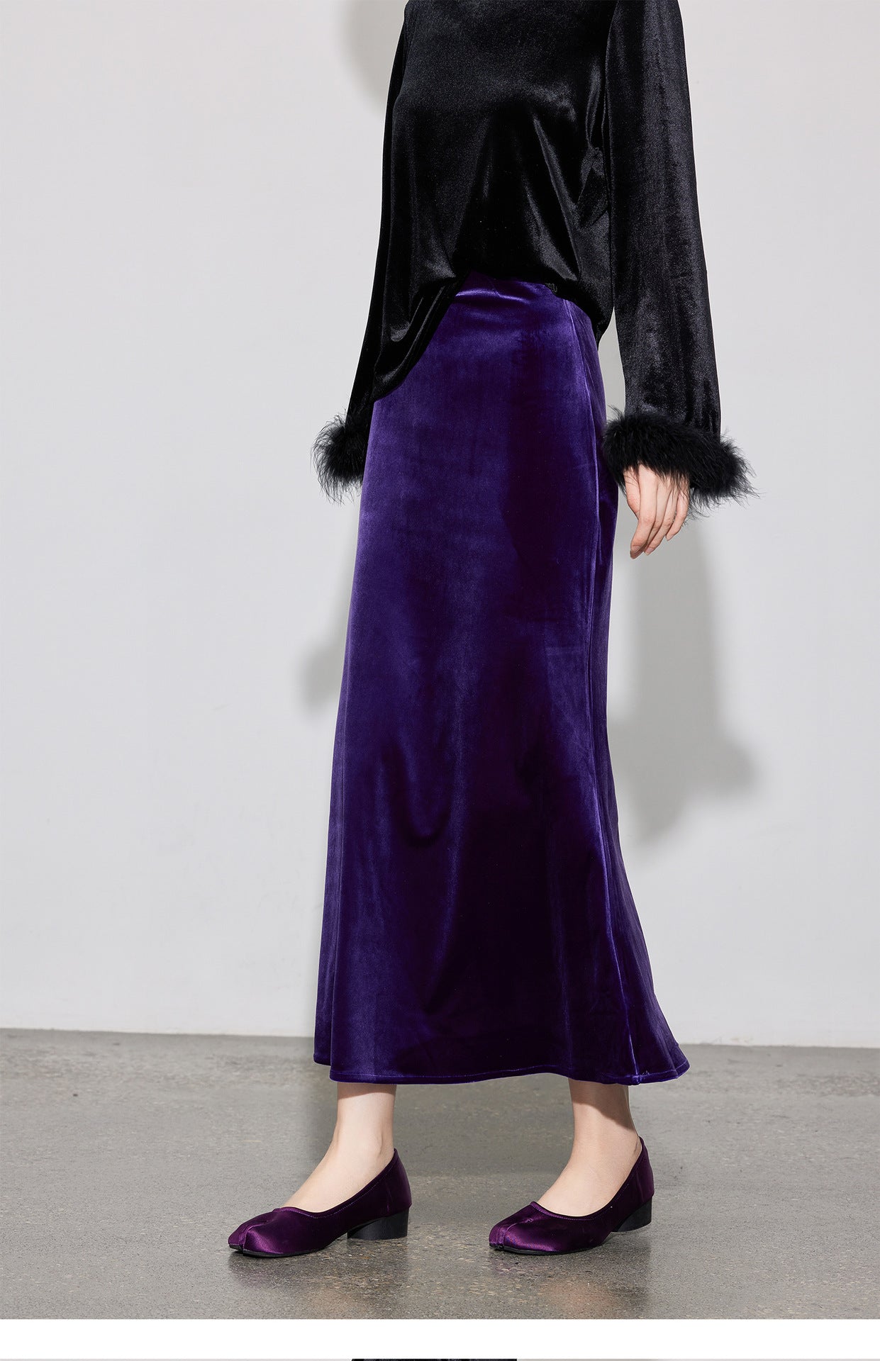 Chic Vintage High-Waist Velvet Long Skirt