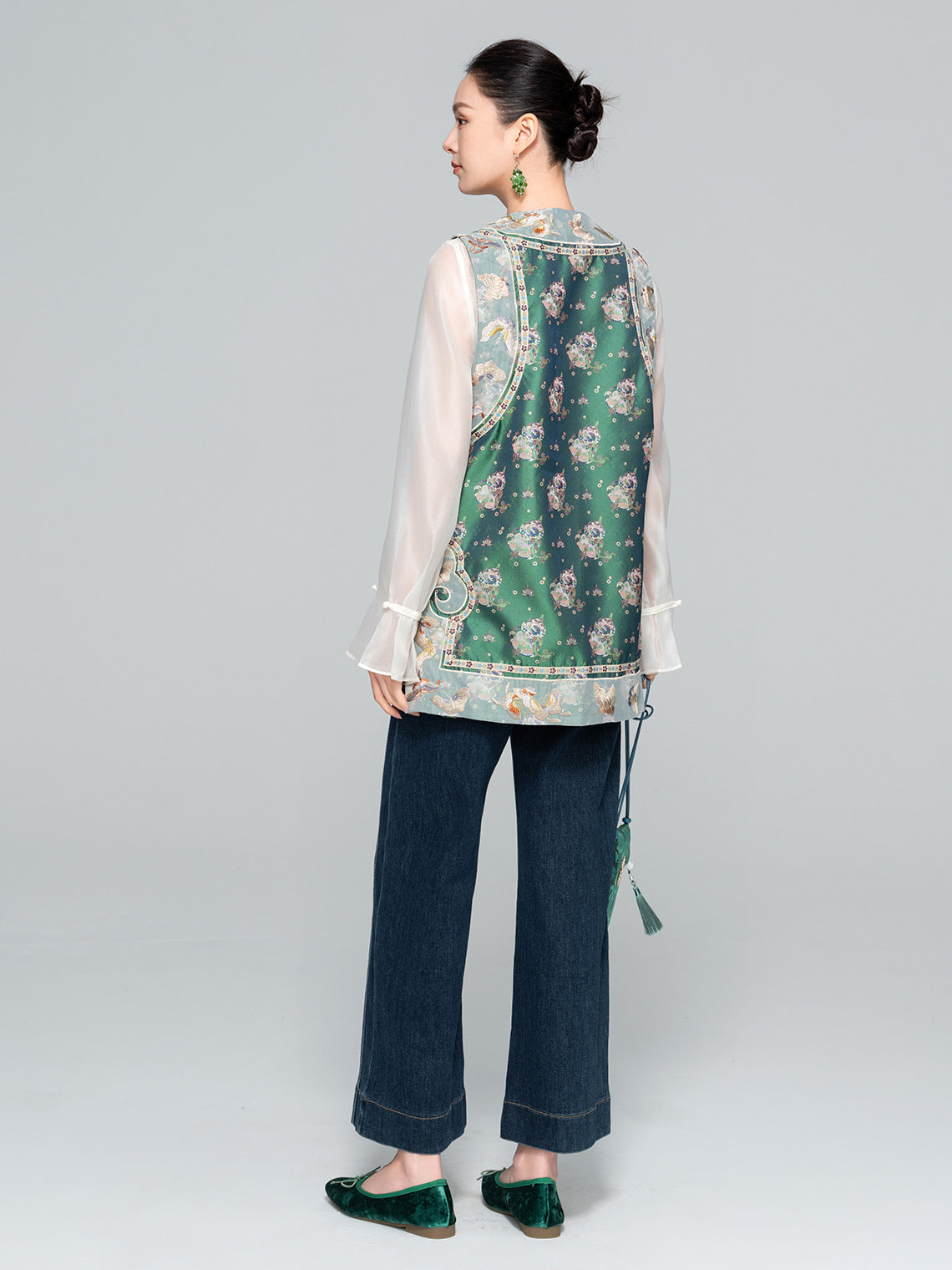 Elegant Petite Straight-Leg Jeans, High-Waist Design