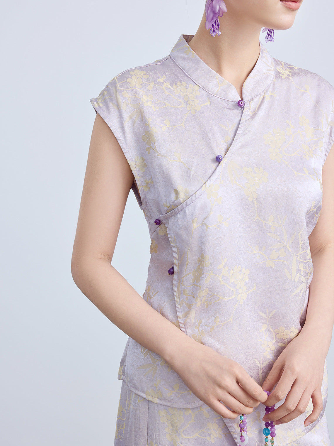 High-End Waist-Cinching Jacquard Top with Asymmetrical Collar