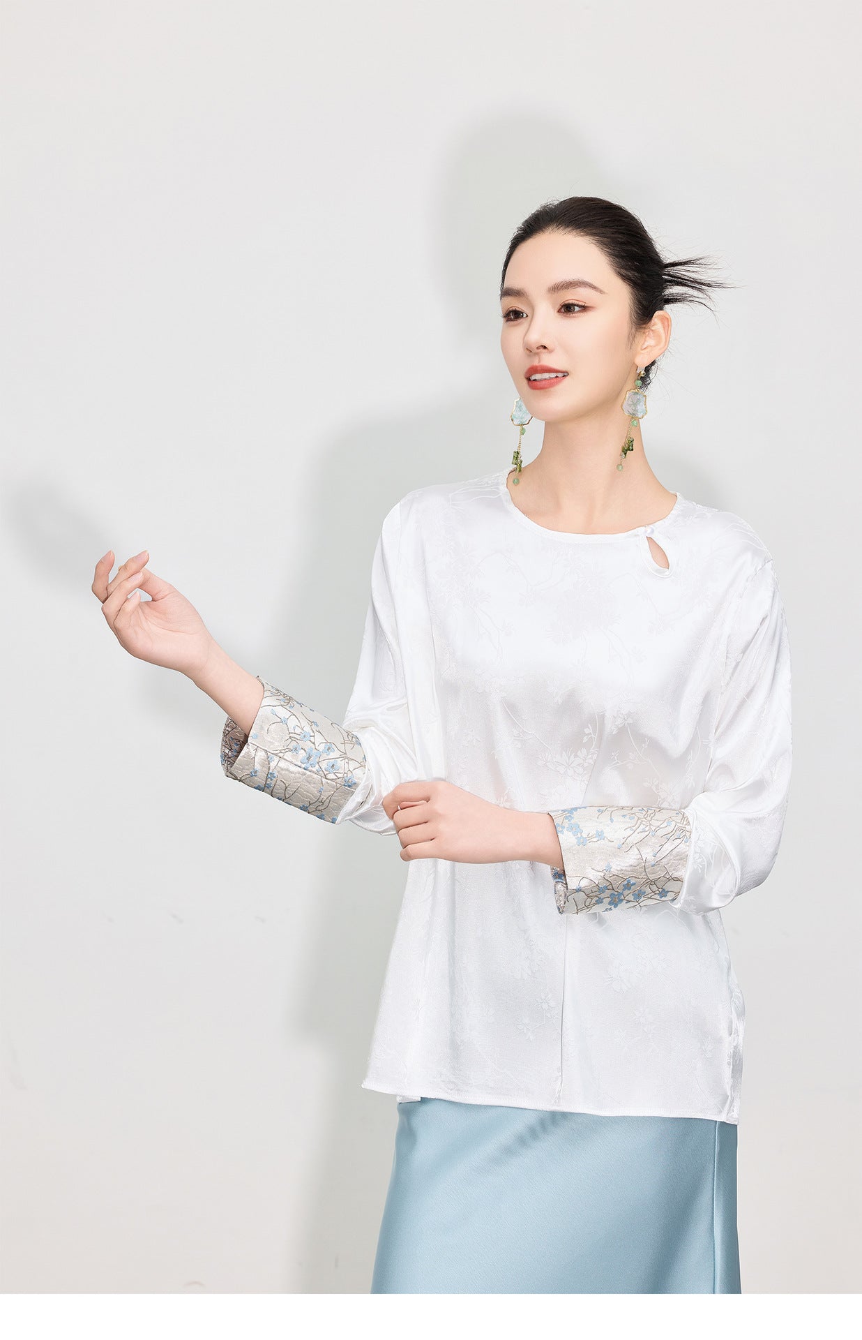 Elegant Spring Jacquard Hollow Shirt for Women