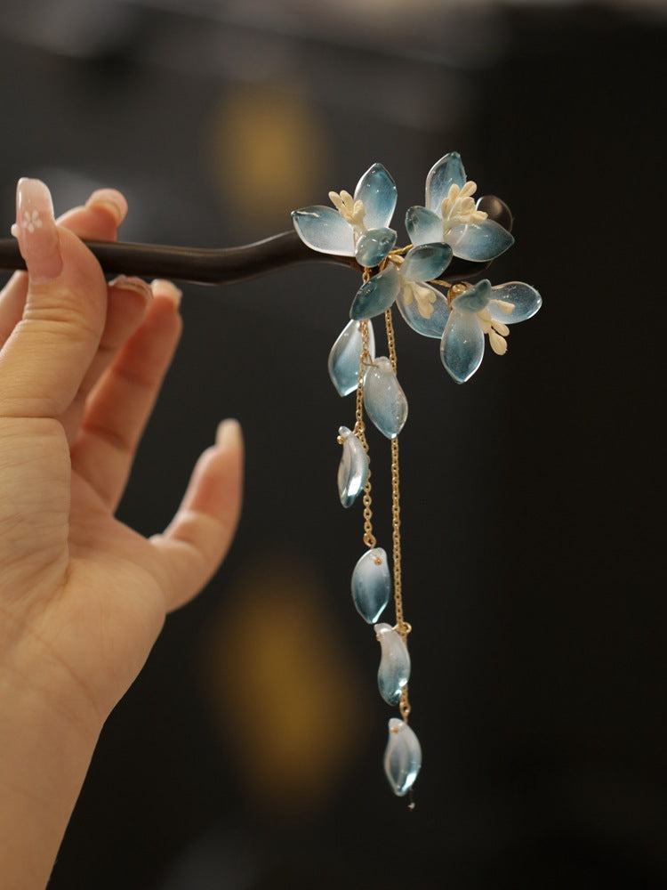 Ink Blue Magnolia Hairpin | New Chinese Style Elegant Wooden Accessory
