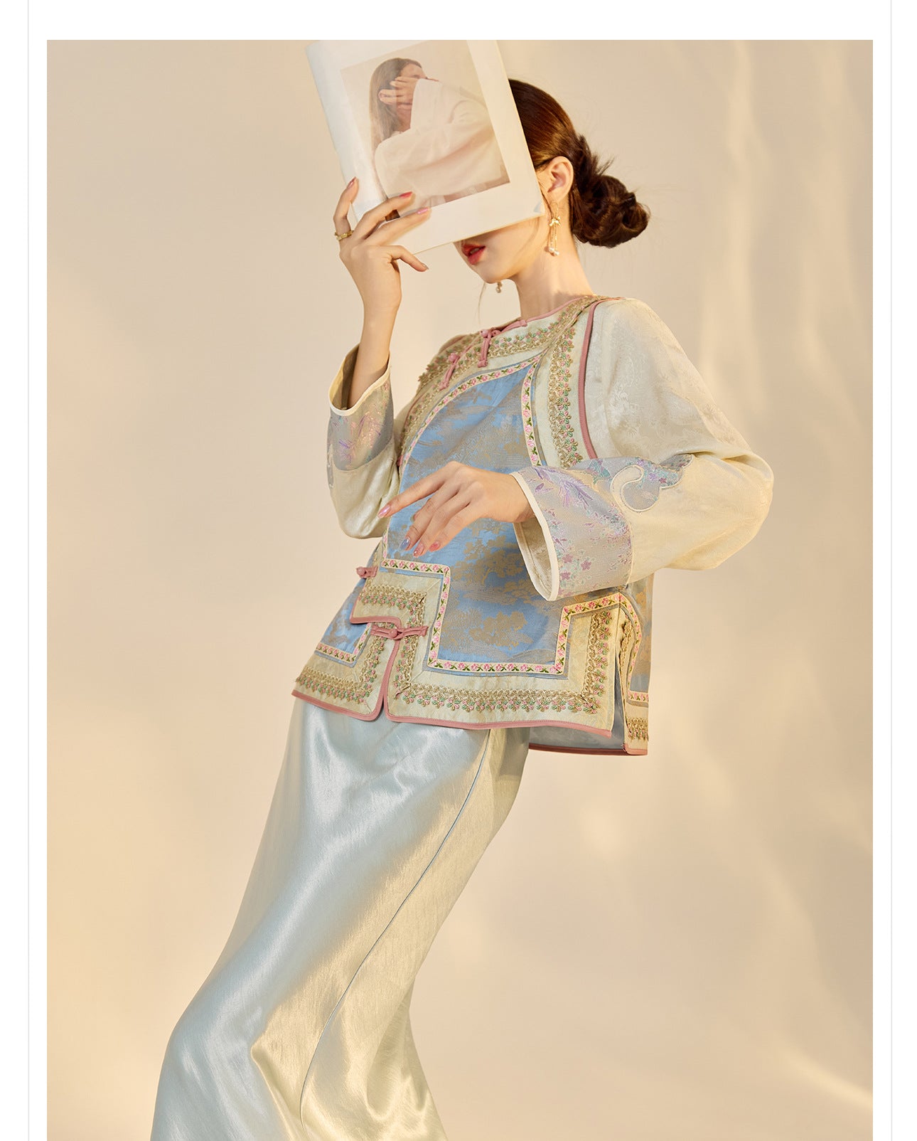 2025 New Chinese Style Elegant Jacquard Shirt | High-End Embroidered Button Top