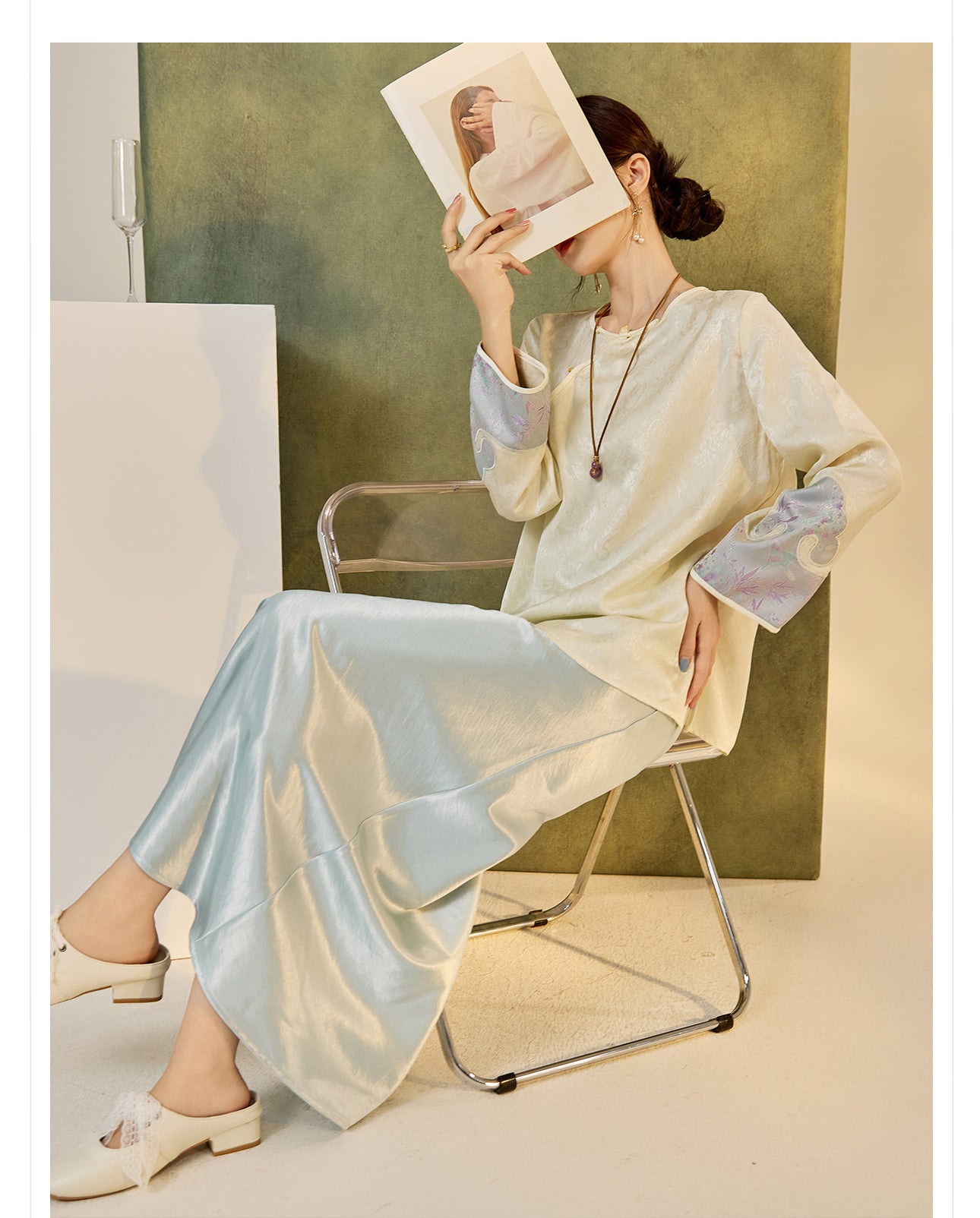 2025 New Chinese Style Elegant Jacquard Shirt | High-End Embroidered Button Top