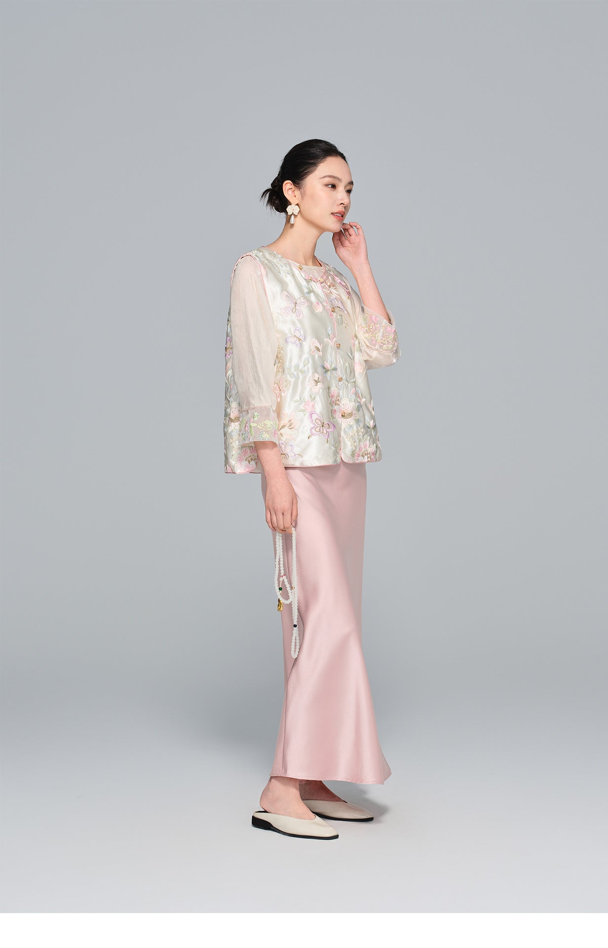 Stylish Embroidered Outerwear Vest