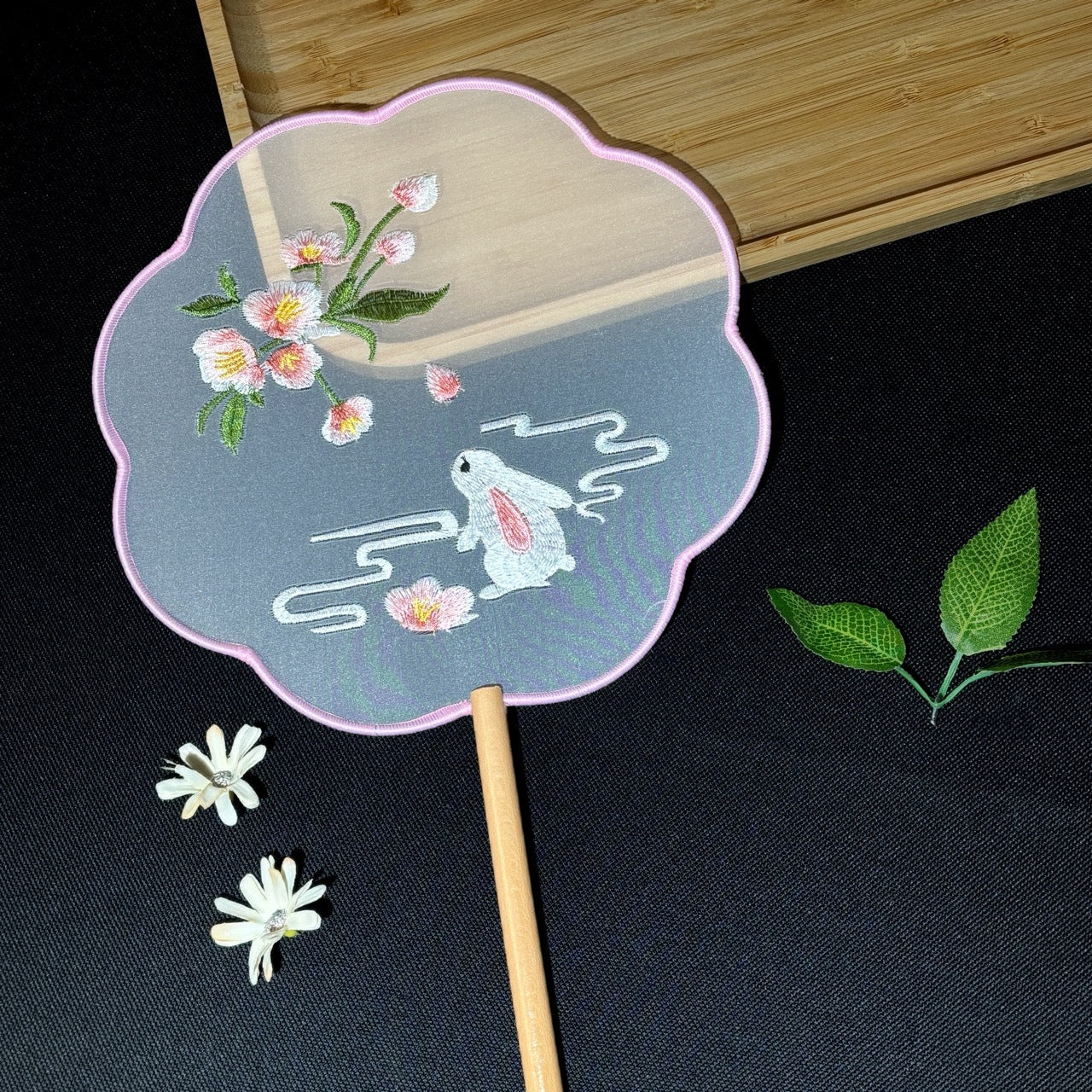 Suzhou Embroidered Round Fan — Hanfu Accessory for Women