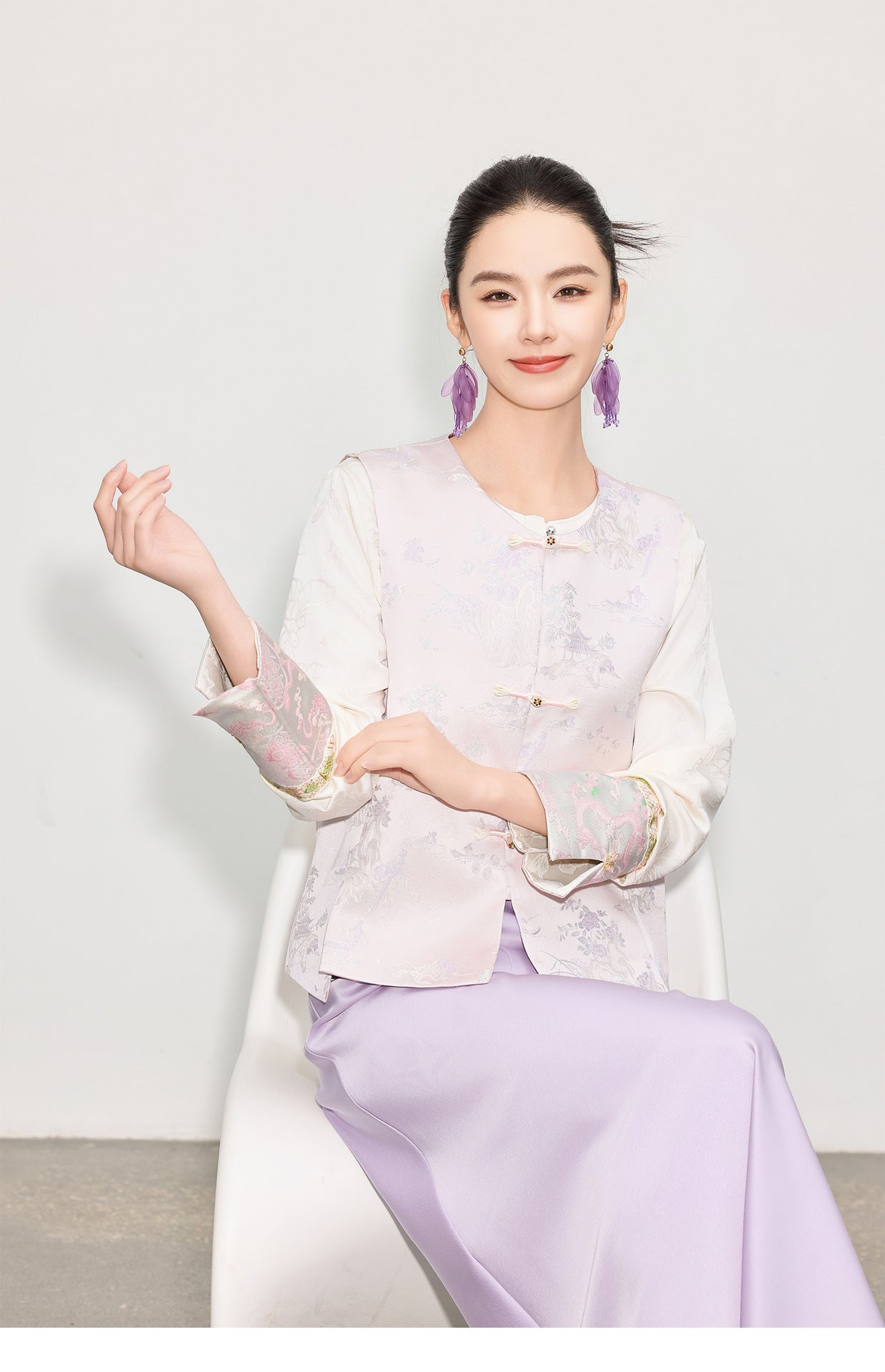 Stylish Button-Up Jacquard Vest for Women