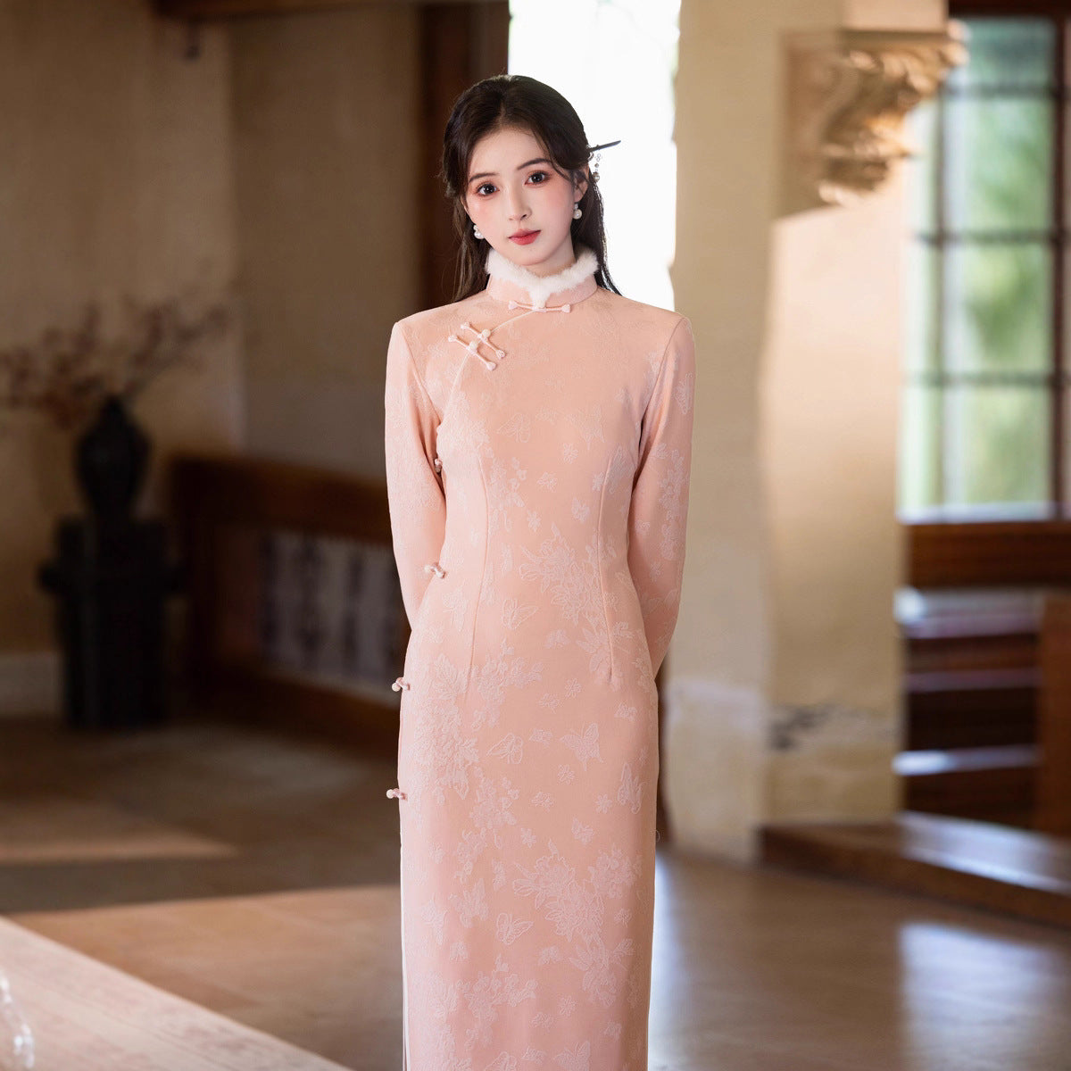 2025 Pink Velvet Cheongsam | New Chinese Style Warm Winter Dress