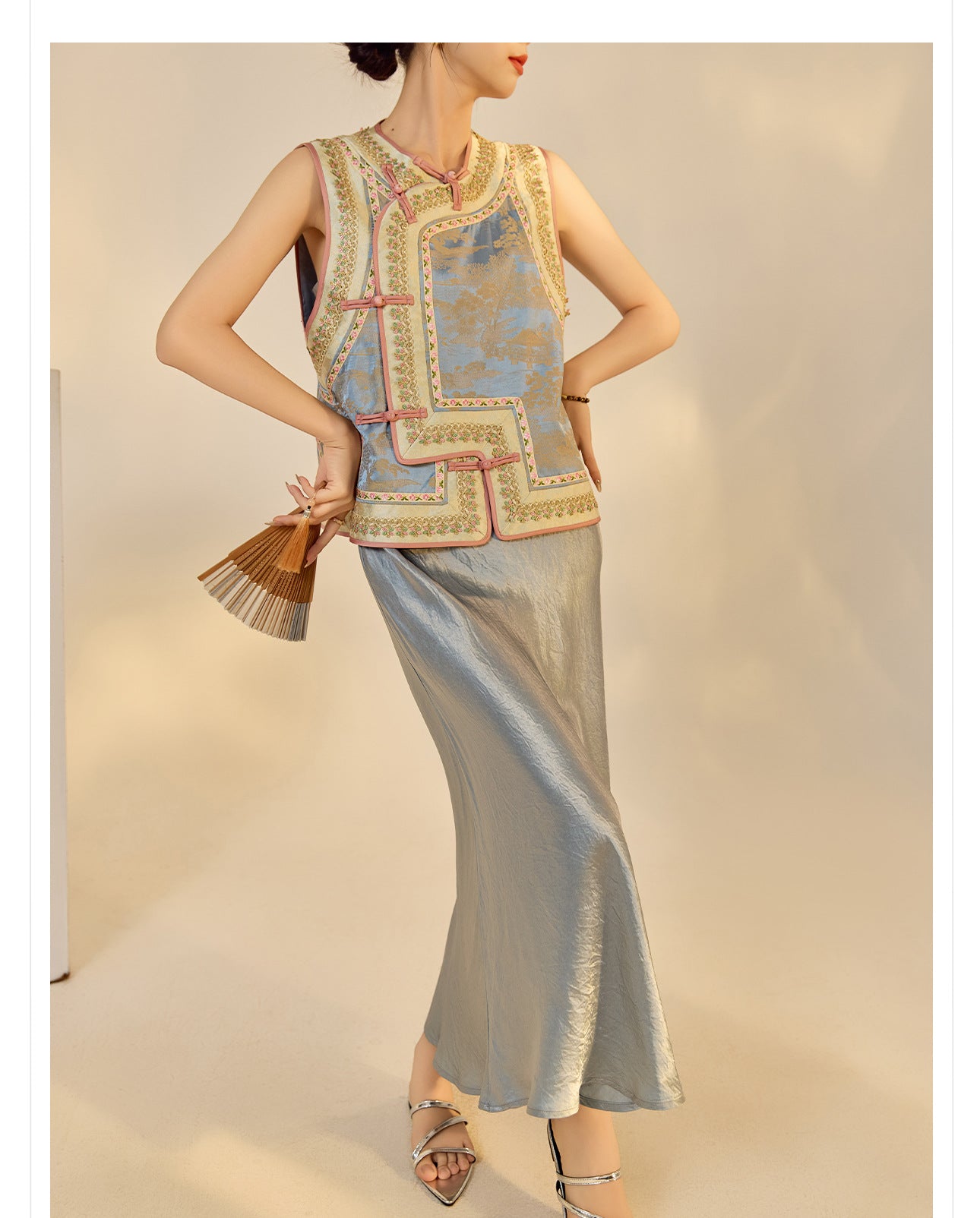 New Chinese Style Heavy Embroidery Rayon Vest for Women