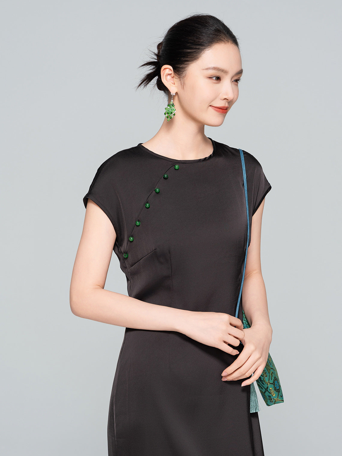 Artistic Improved Qipao – New Chinese Retro Side-Slit Dress