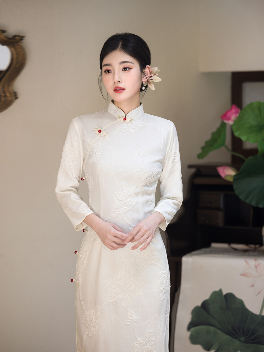 White Cheongsam 2025 – Autumn Winter Retro Long Sleeve Dress