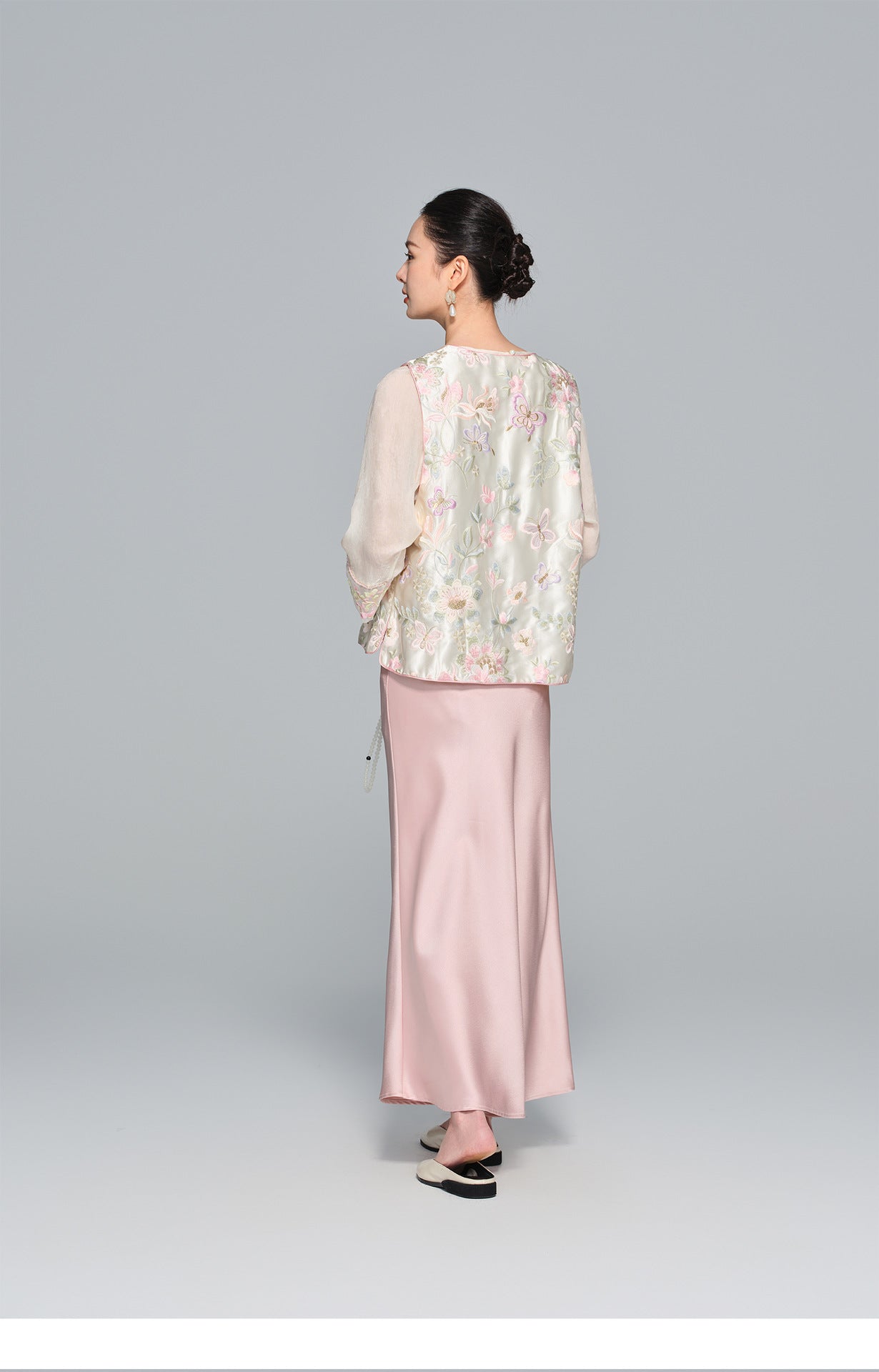 Stylish Embroidered Outerwear Vest