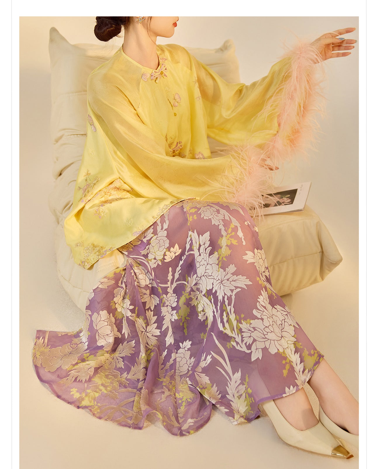 New Chinese Embroidered Feather Sleeve Patchwork Top & Skirt Set