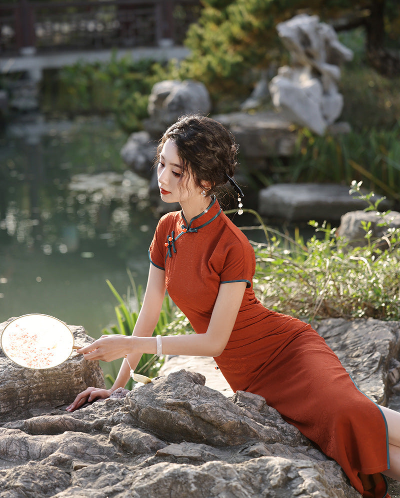 Improved Chinese Style Qipao – Slim Fit High-End Dress