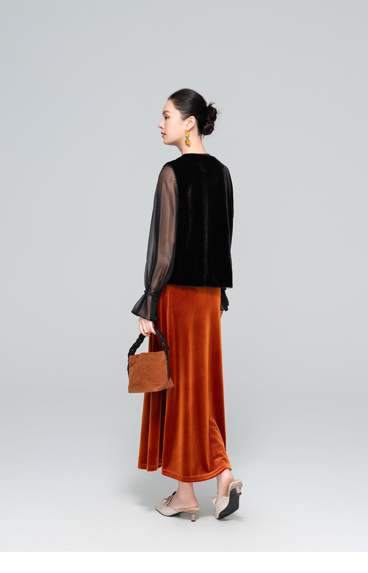 High-End 3D Pumpkin Velvet Vest for Women