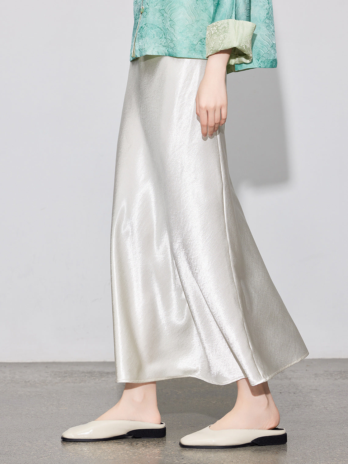 Chic High-End Diagonal Cut Satin Mermaid Skirt