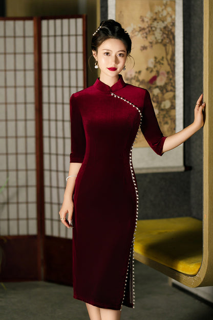 Elegant Mid-Sleeve Velvet Qipao – Burgundy Daily Dress