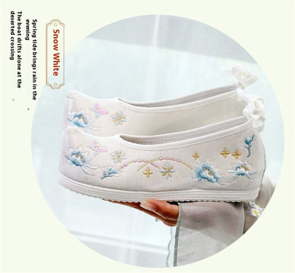 Hanfu Compatible Shoes — Inner Lift Embroidered High Heels for Women