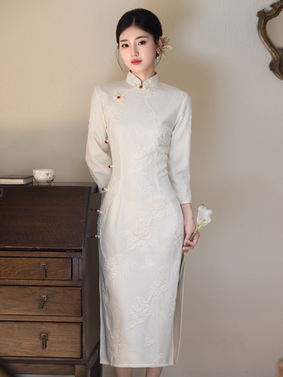 White Cheongsam 2025 – Autumn Winter Retro Long Sleeve Dress