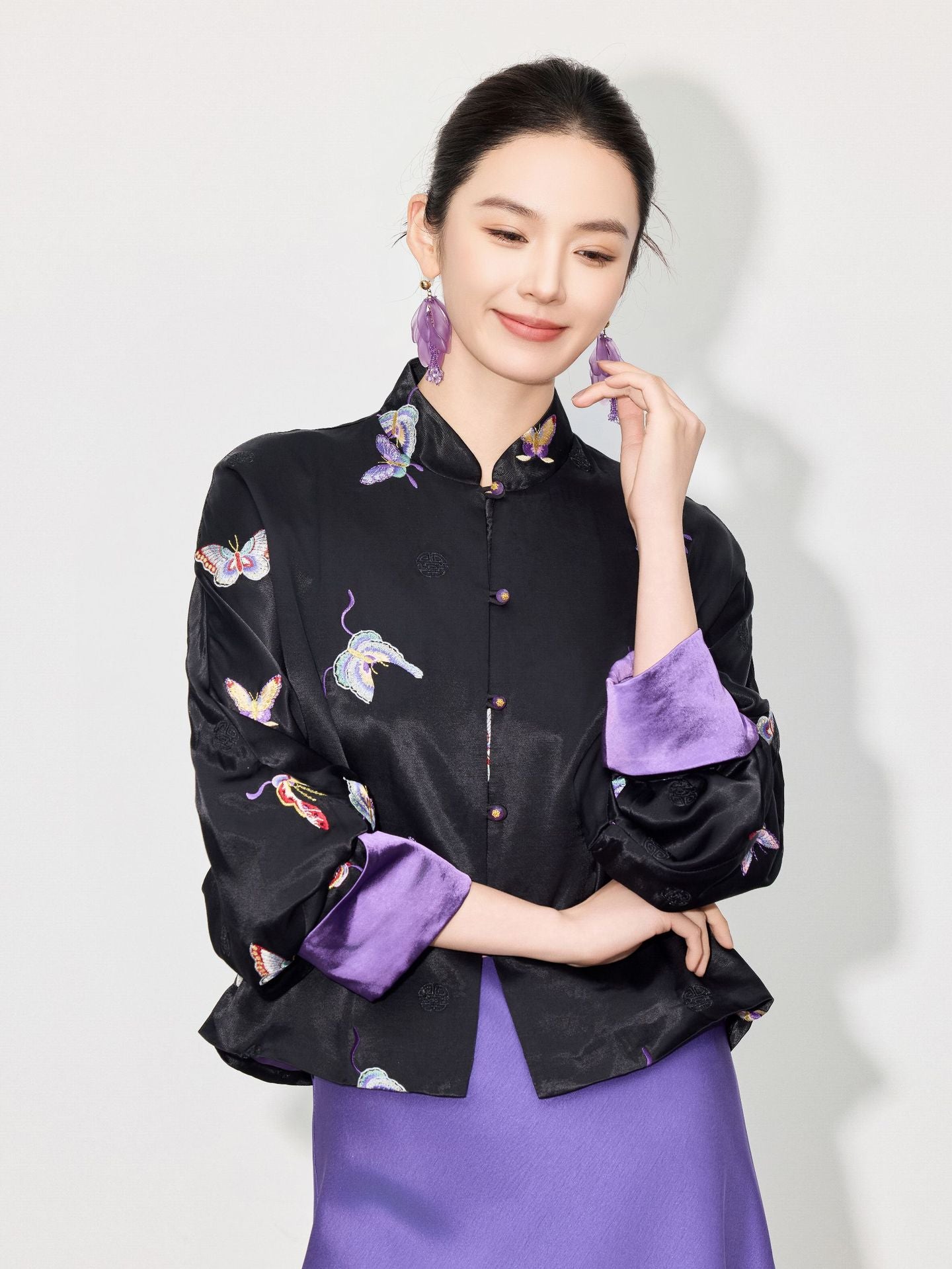 High-End Elegant Loose Fit Embroidered Blouse for Women