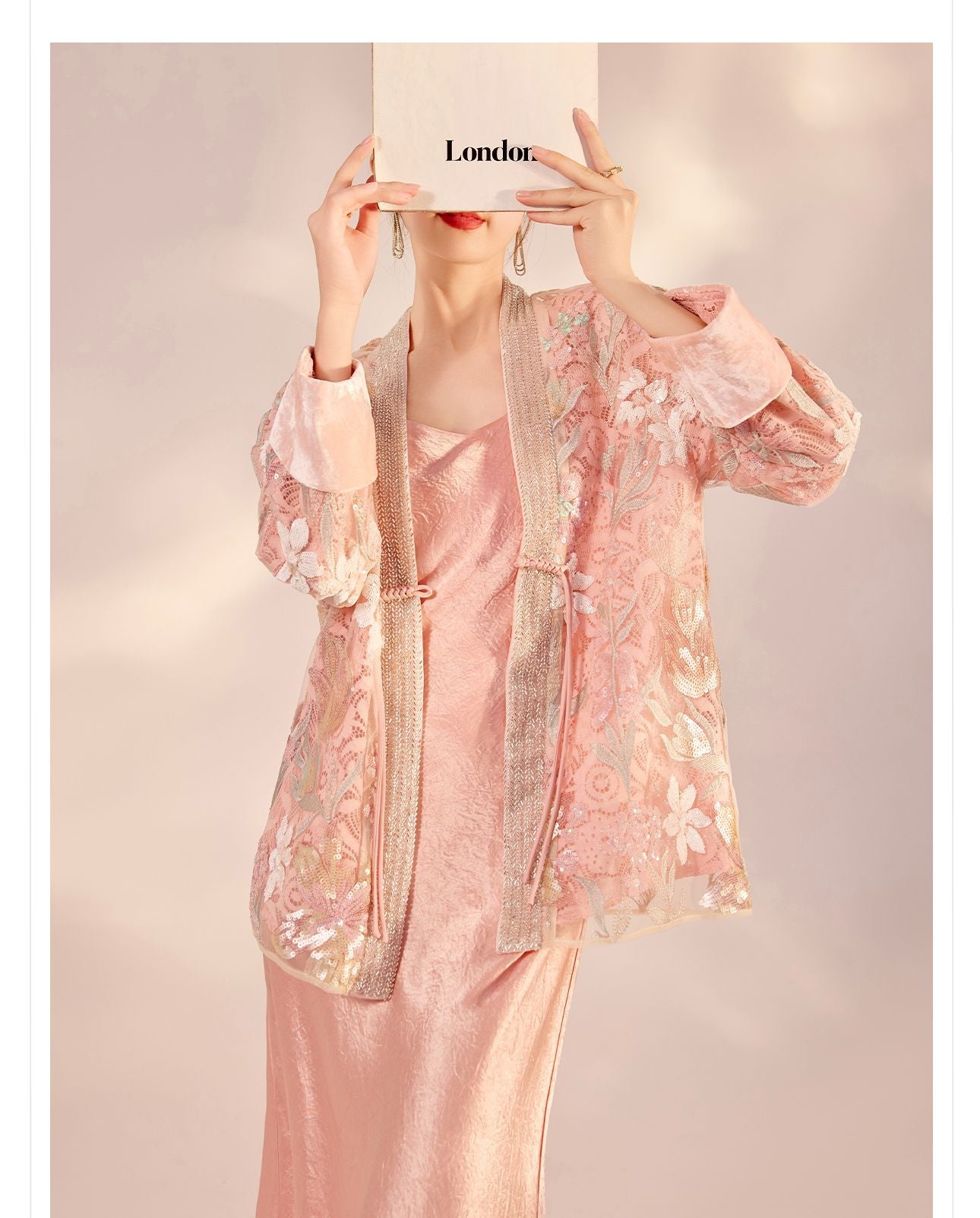 Spring New Chinese Style Velvet Sequin Embroidered Mesh Blouse