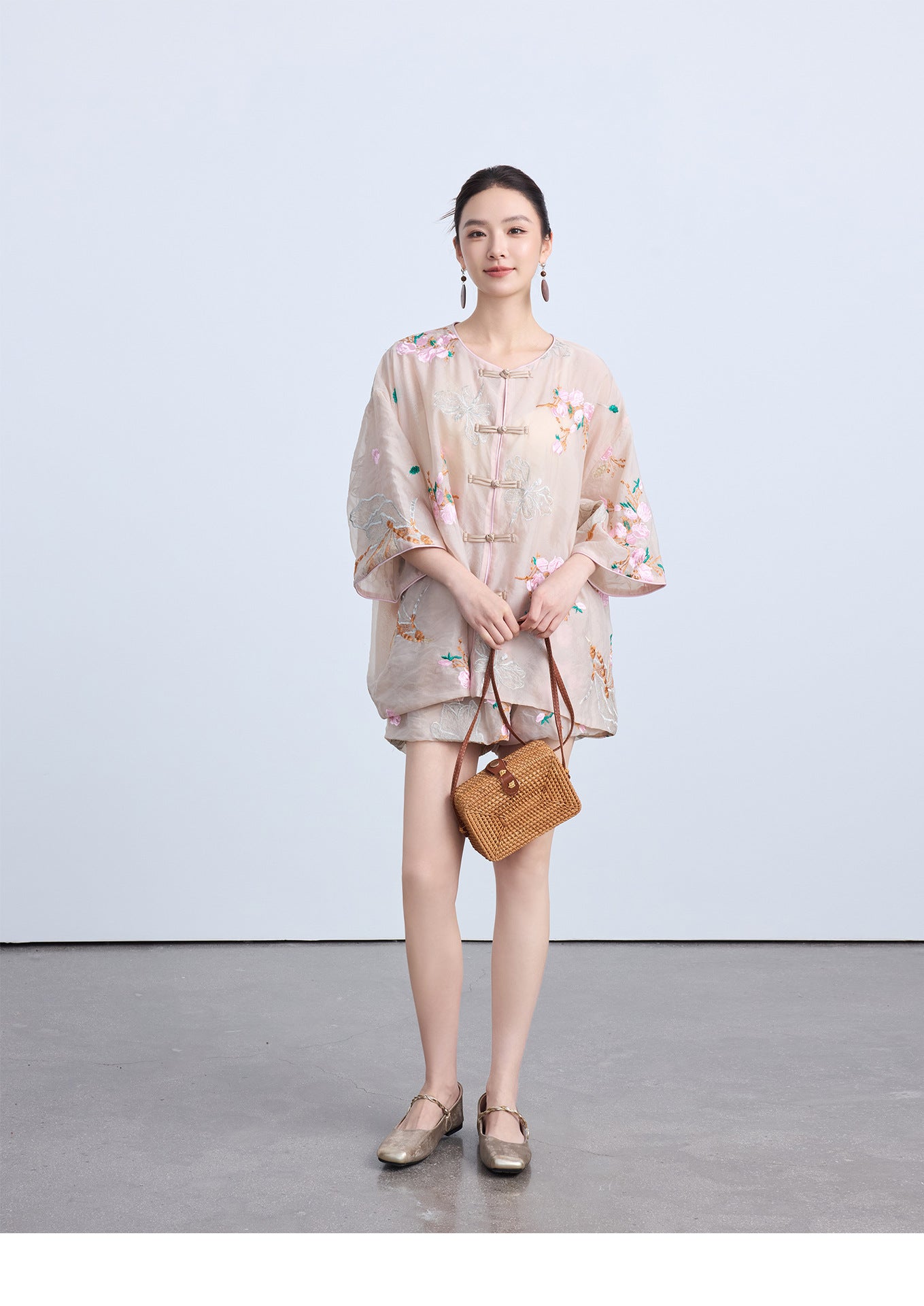 Chinese Style Embroidered Top & Shorts Set New Loose Two-Piece Outfit