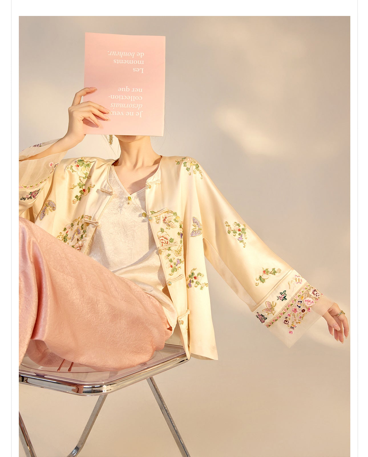 2026 Autumn New Chinese Style Printed Embroidered Acetate Coat for Women