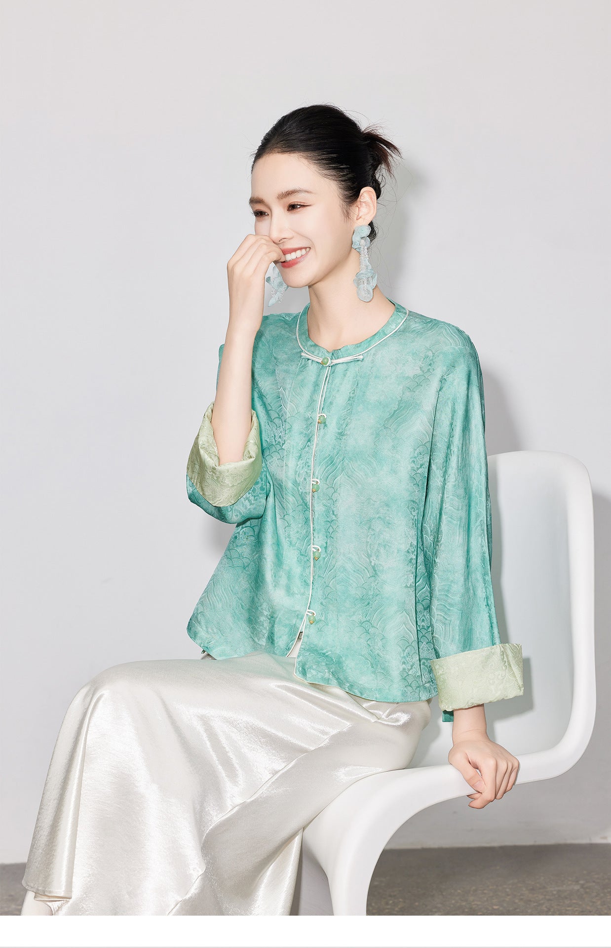 Chic High-End Diagonal Cut Satin Mermaid Skirt